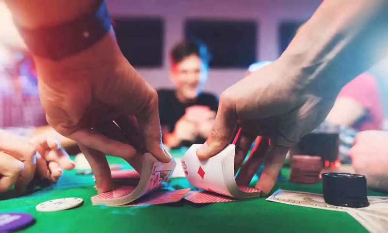 Dominar el póquer contando cartas.